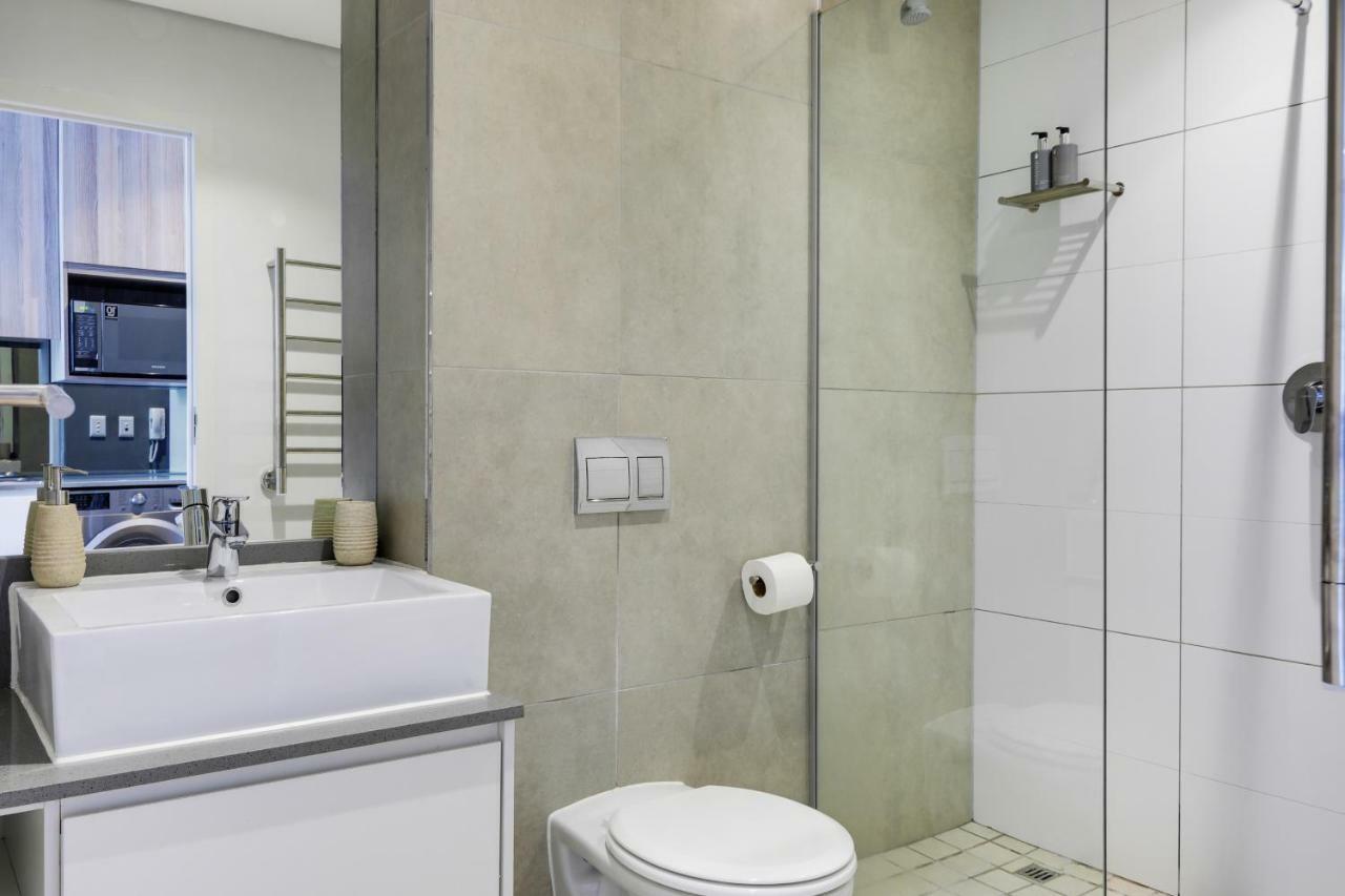 Backup-Power Eco Balcony Apartment Near Table Mountain Кейптаун Екстериор снимка